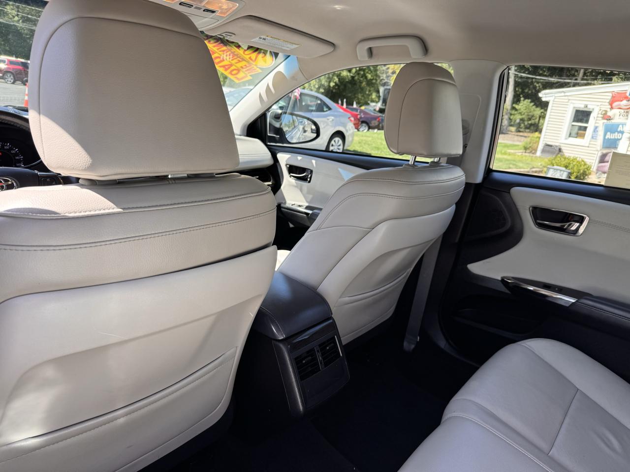 Toyota Avalon 4dr Sdn XLE Touring (Natl) 2015