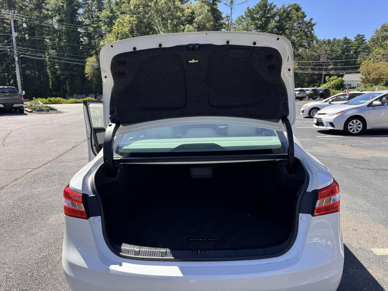 Toyota Avalon 4dr Sdn XLE Touring (Natl) 2015