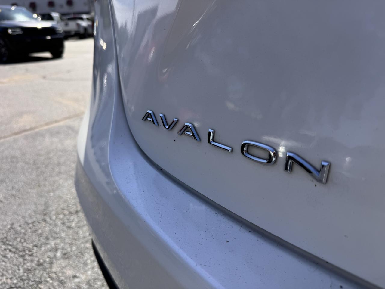 Toyota Avalon 4dr Sdn XLE Touring (Natl) 2015