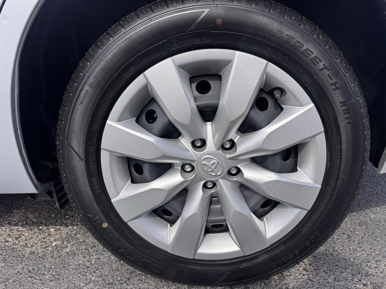 Toyota Corolla 4dr Sdn CVT LE Premium (Natl) 2014