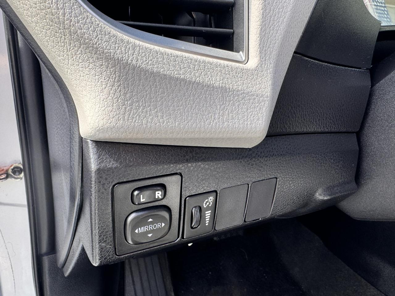 Toyota Corolla 4dr Sdn CVT LE Premium (Natl) 2014