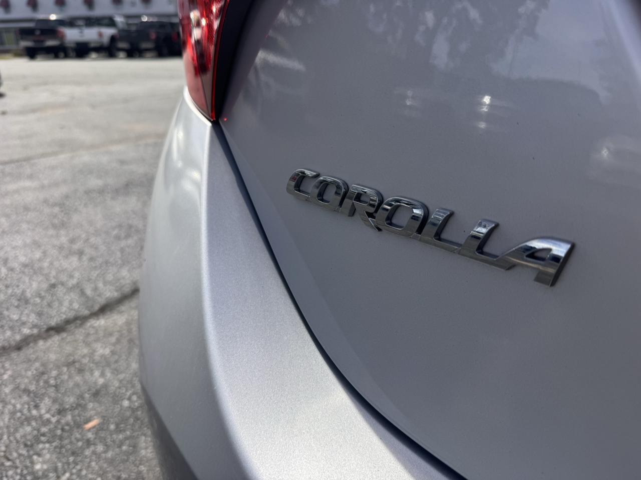 Toyota Corolla 4dr Sdn CVT LE Premium (Natl) 2014