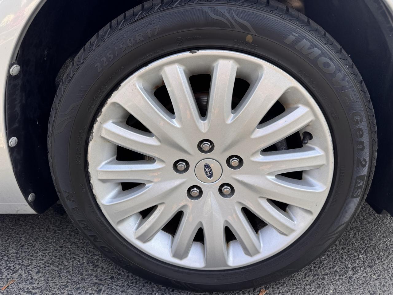 Ford Fusion 4dr Sdn Hybrid FWD 2011