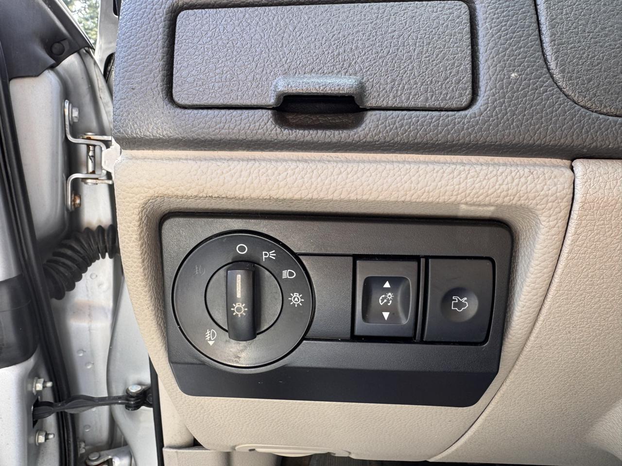Ford Fusion 4dr Sdn Hybrid FWD 2011