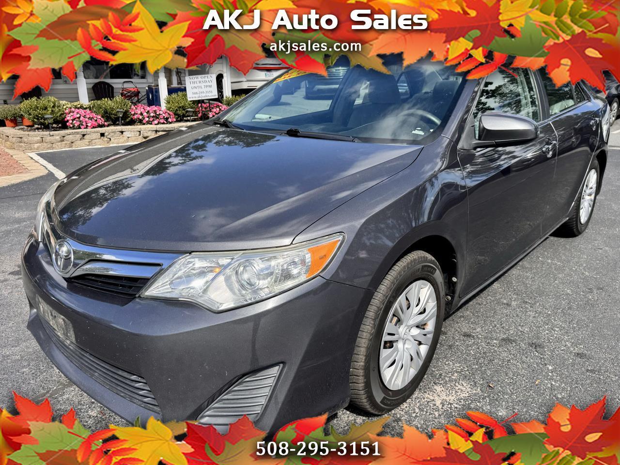 2012 Toyota Camry 4dr Sdn I4 Auto LE (Natl)
