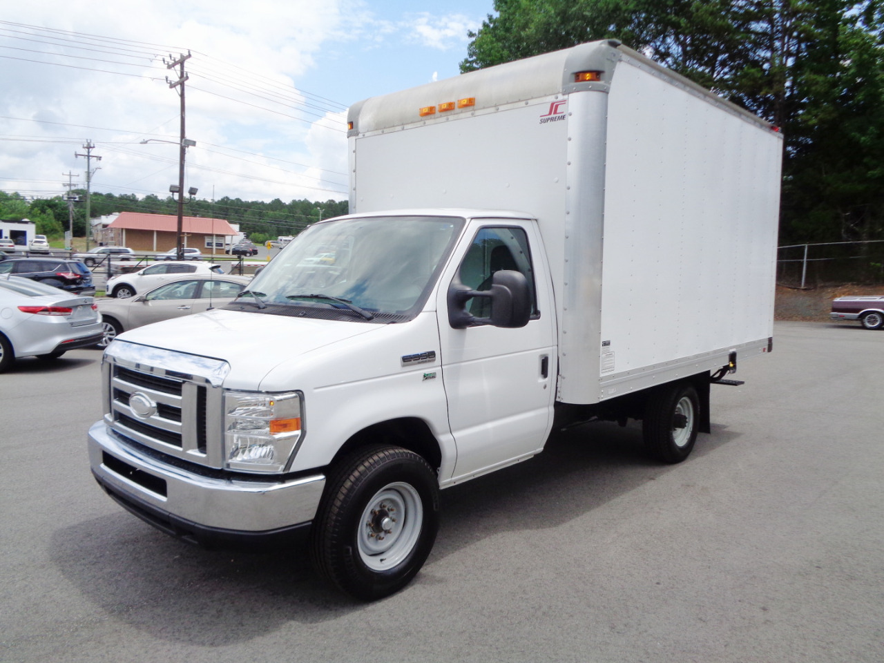Used 2014 Ford Econoline E350 Super Duty Cutaway Box Truck for Sale in