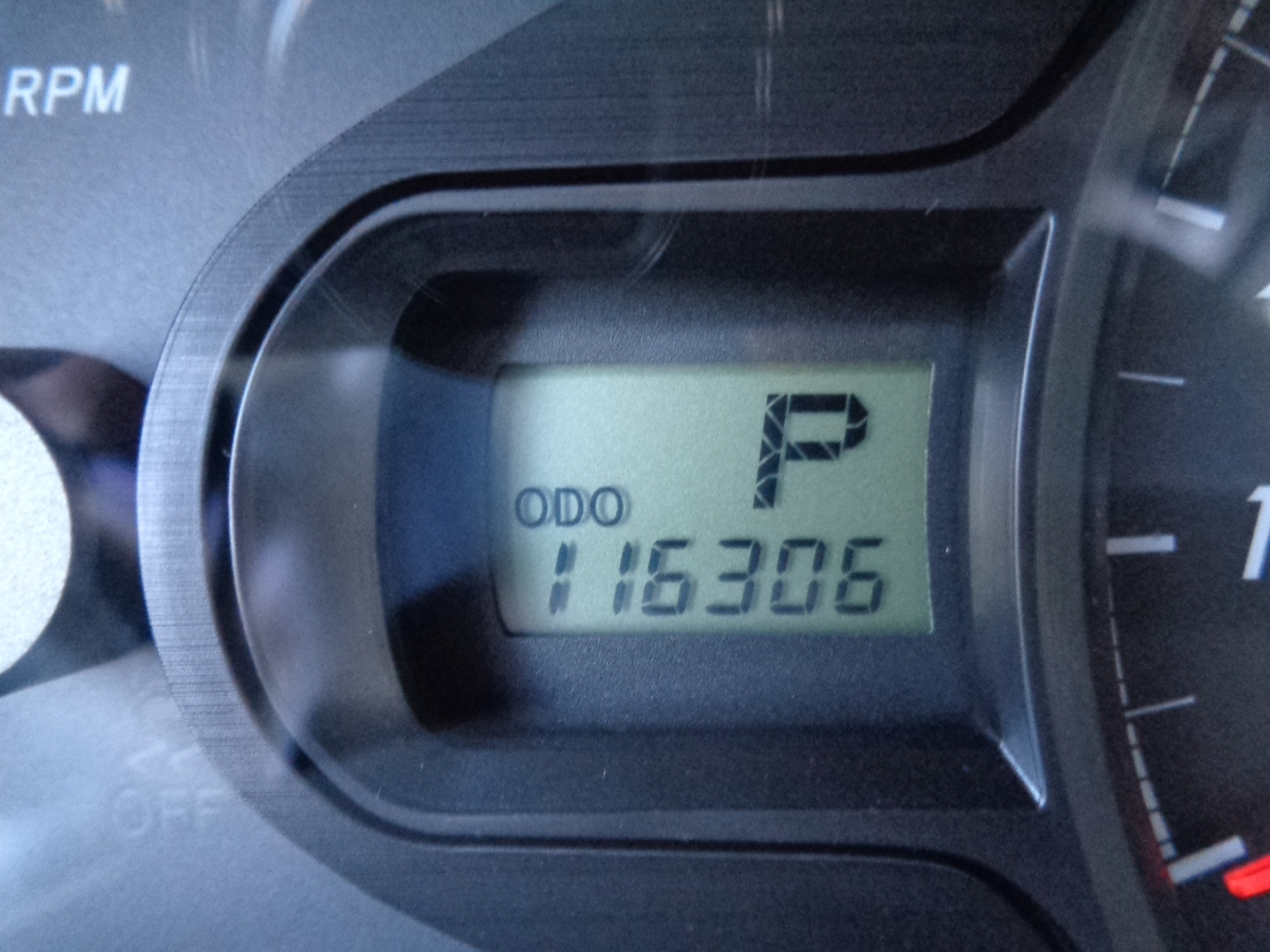 Toyota Sienna 5dr 7-Pass Van V6 FWD (Natl) 2011