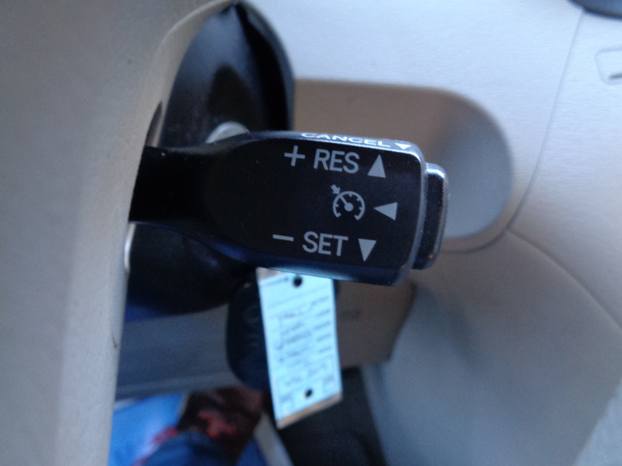 Toyota Sienna 5dr 7-Pass Van V6 FWD (Natl) 2011