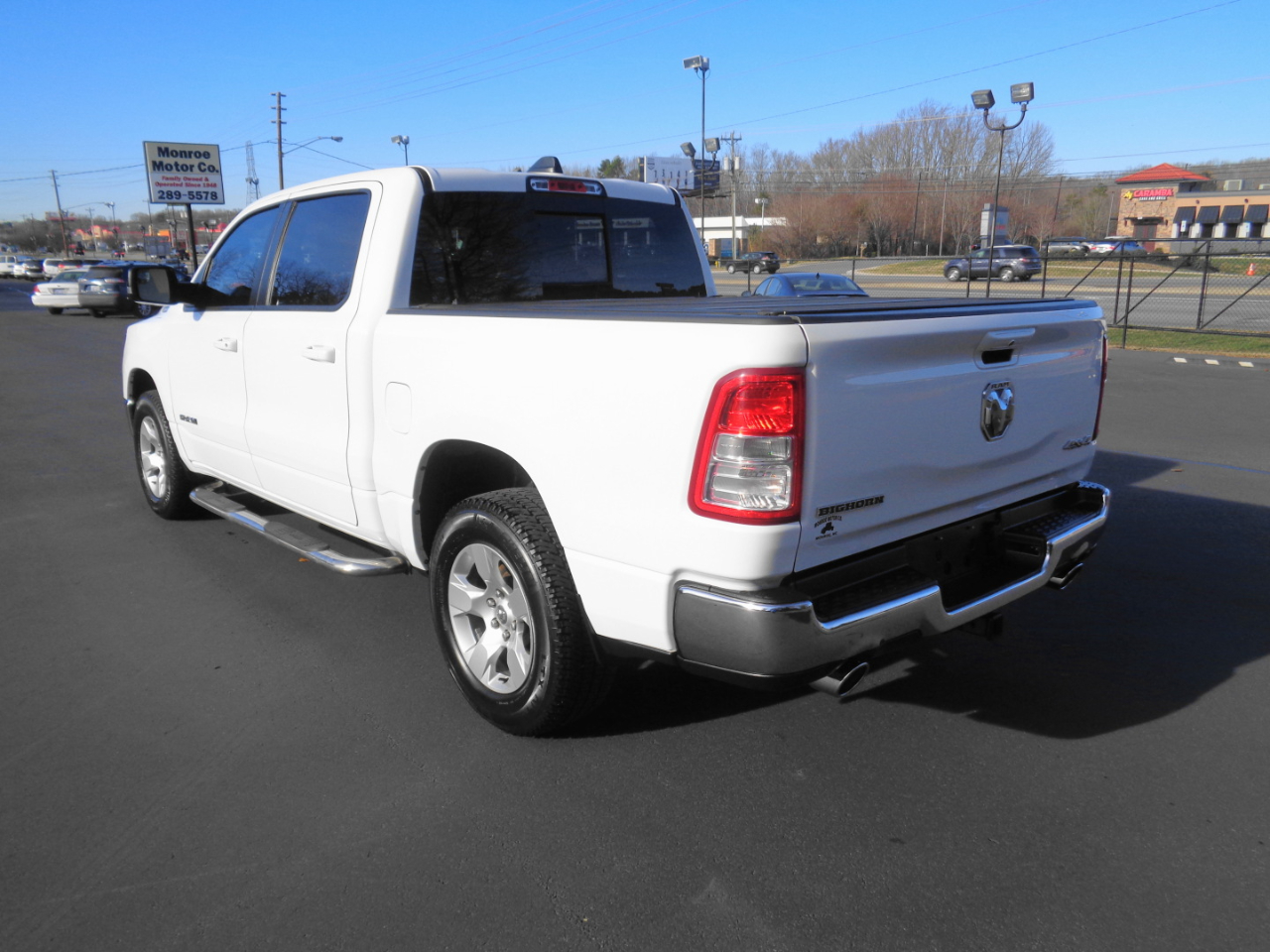 RAM 1500 Big Horn 4x4 Crew Cab 5'7" Box 2022