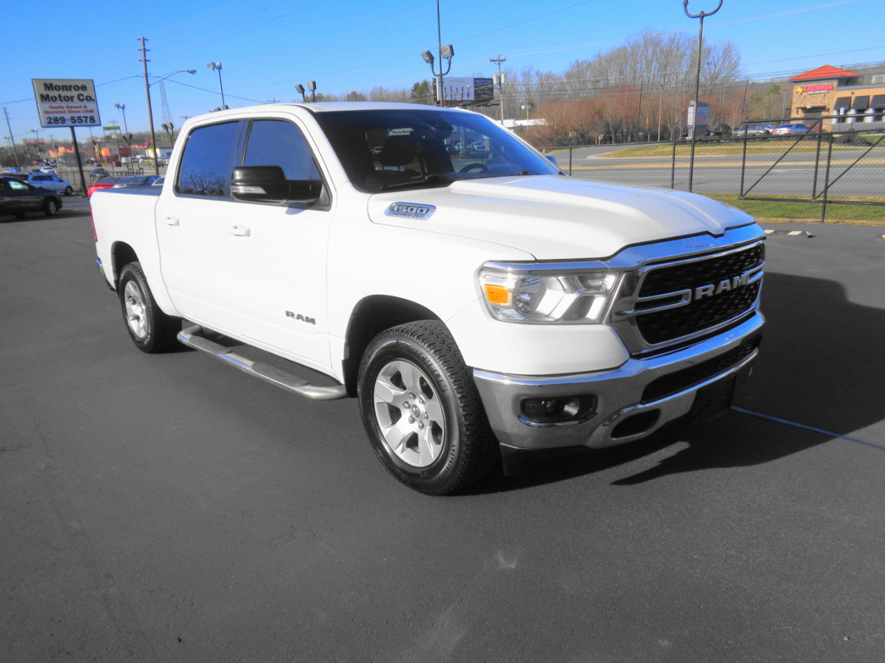 RAM 1500 Big Horn 4x4 Crew Cab 5'7" Box 2022