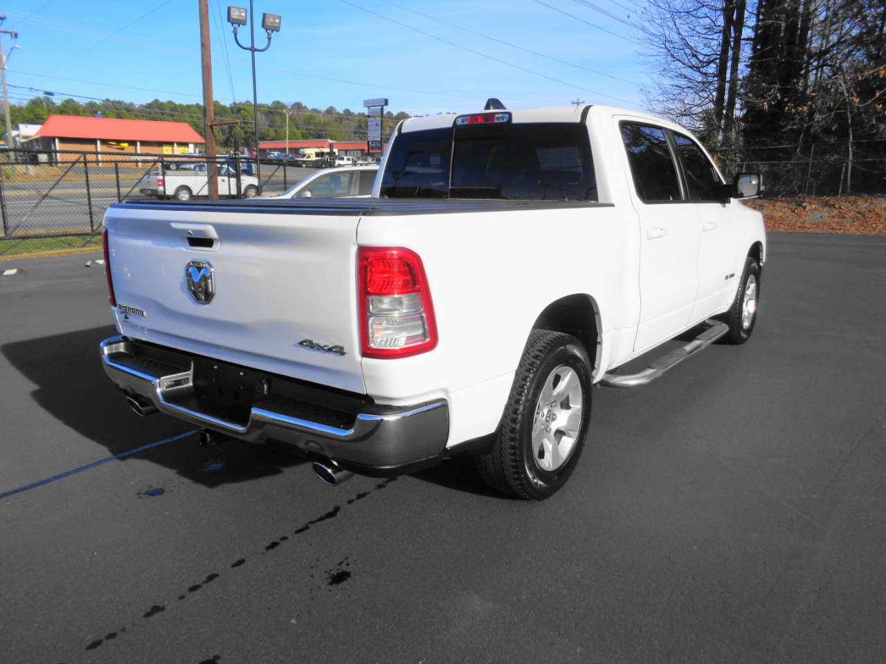 RAM 1500 Big Horn 4x4 Crew Cab 5'7" Box 2022