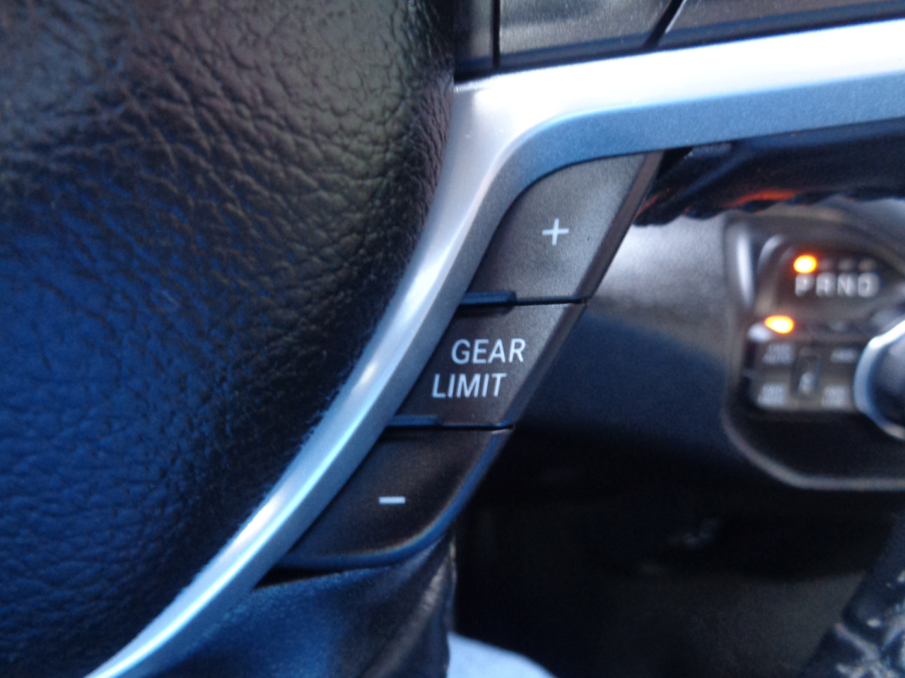 RAM 1500 Big Horn 4x4 Crew Cab 5'7" Box 2022