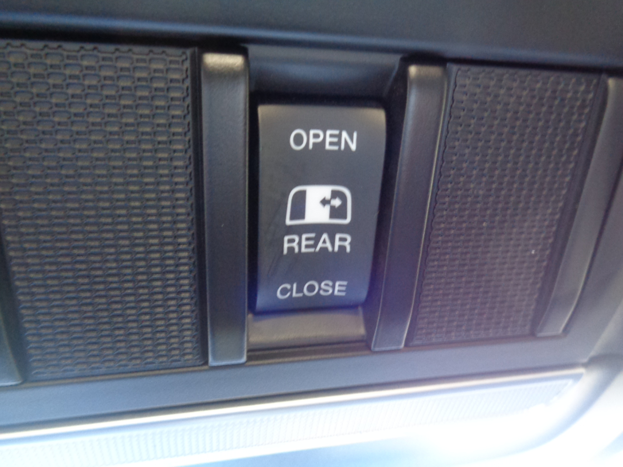 RAM 1500 Big Horn 4x4 Crew Cab 5'7" Box 2022