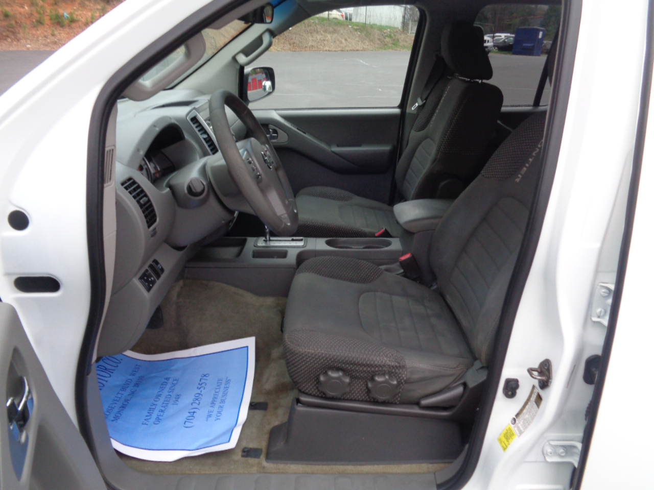 Nissan Frontier 2WD Crew Cab SWB Auto Desert Runner 2014