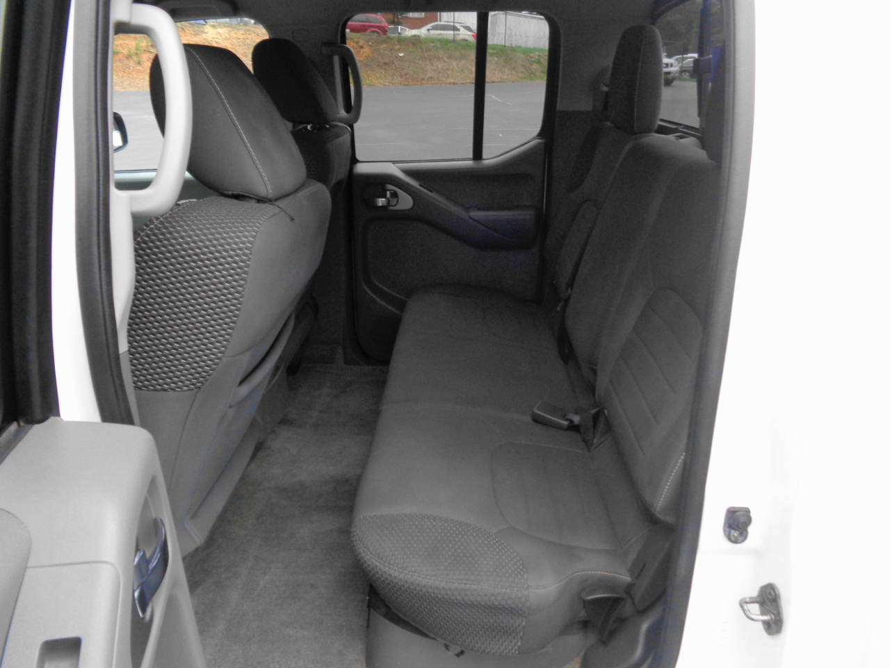 Nissan Frontier 2WD Crew Cab SWB Auto Desert Runner 2014