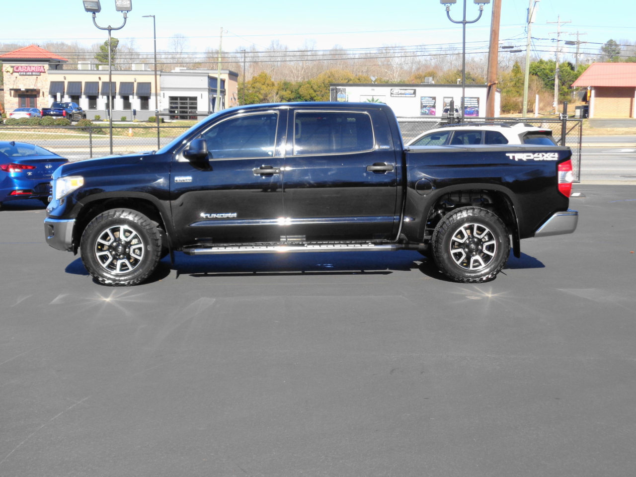 Toyota Tundra 4WD TRD Pro CrewMax 5.5' Bed 5.7L FFV (Natl) 2017