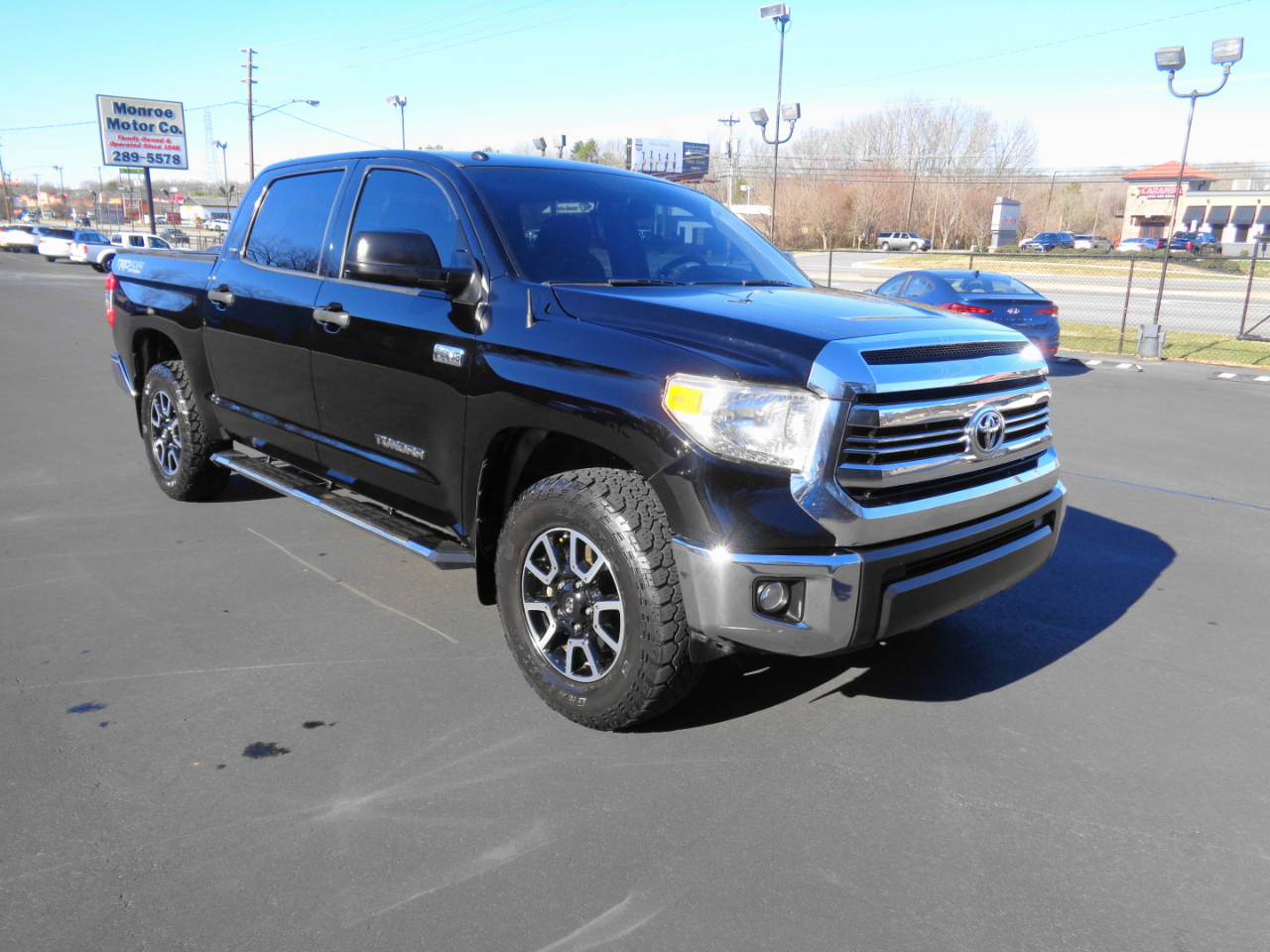 Toyota Tundra 4WD TRD Pro CrewMax 5.5' Bed 5.7L FFV (Natl) 2017