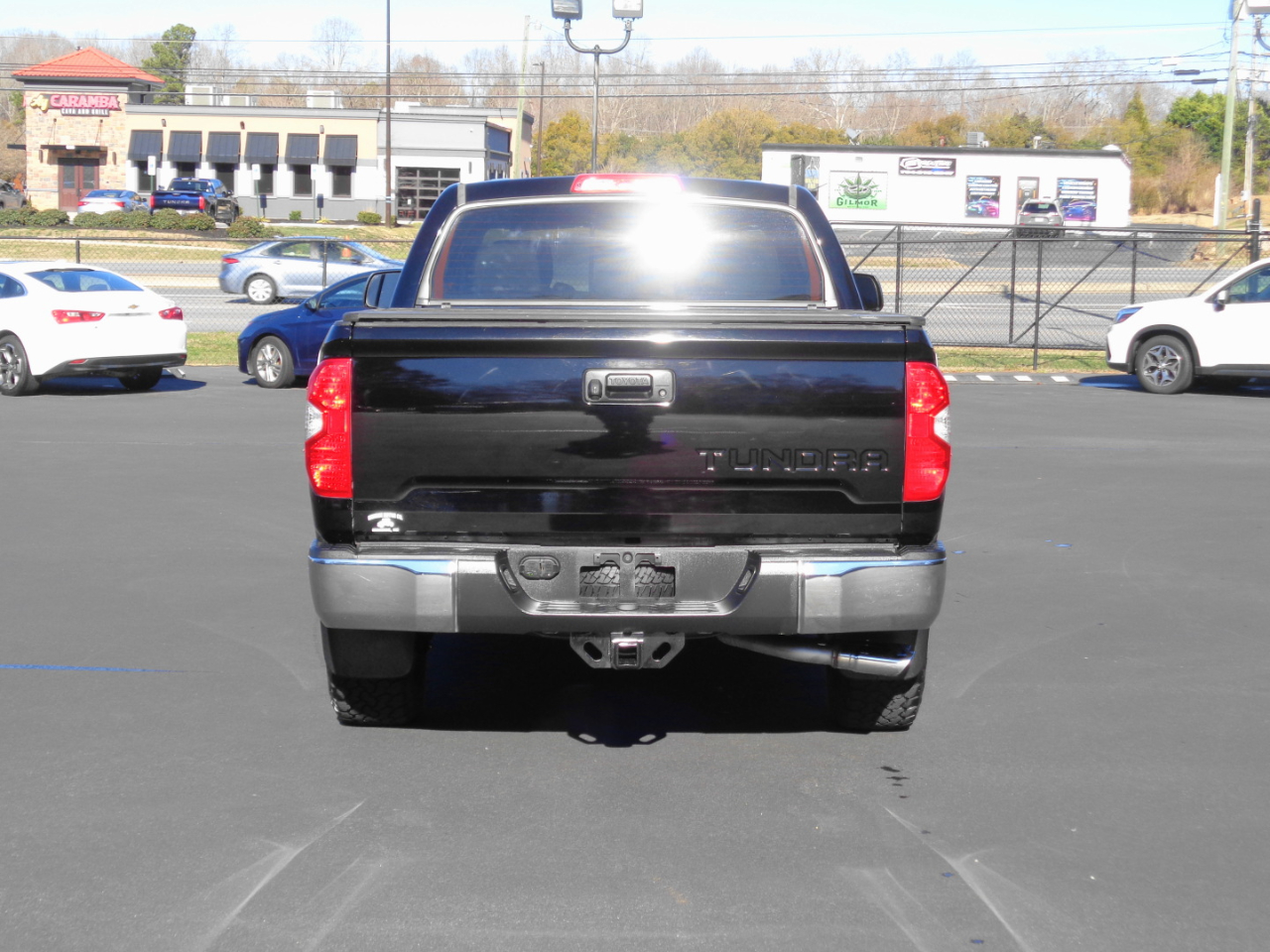 Toyota Tundra 4WD TRD Pro CrewMax 5.5' Bed 5.7L FFV (Natl) 2017