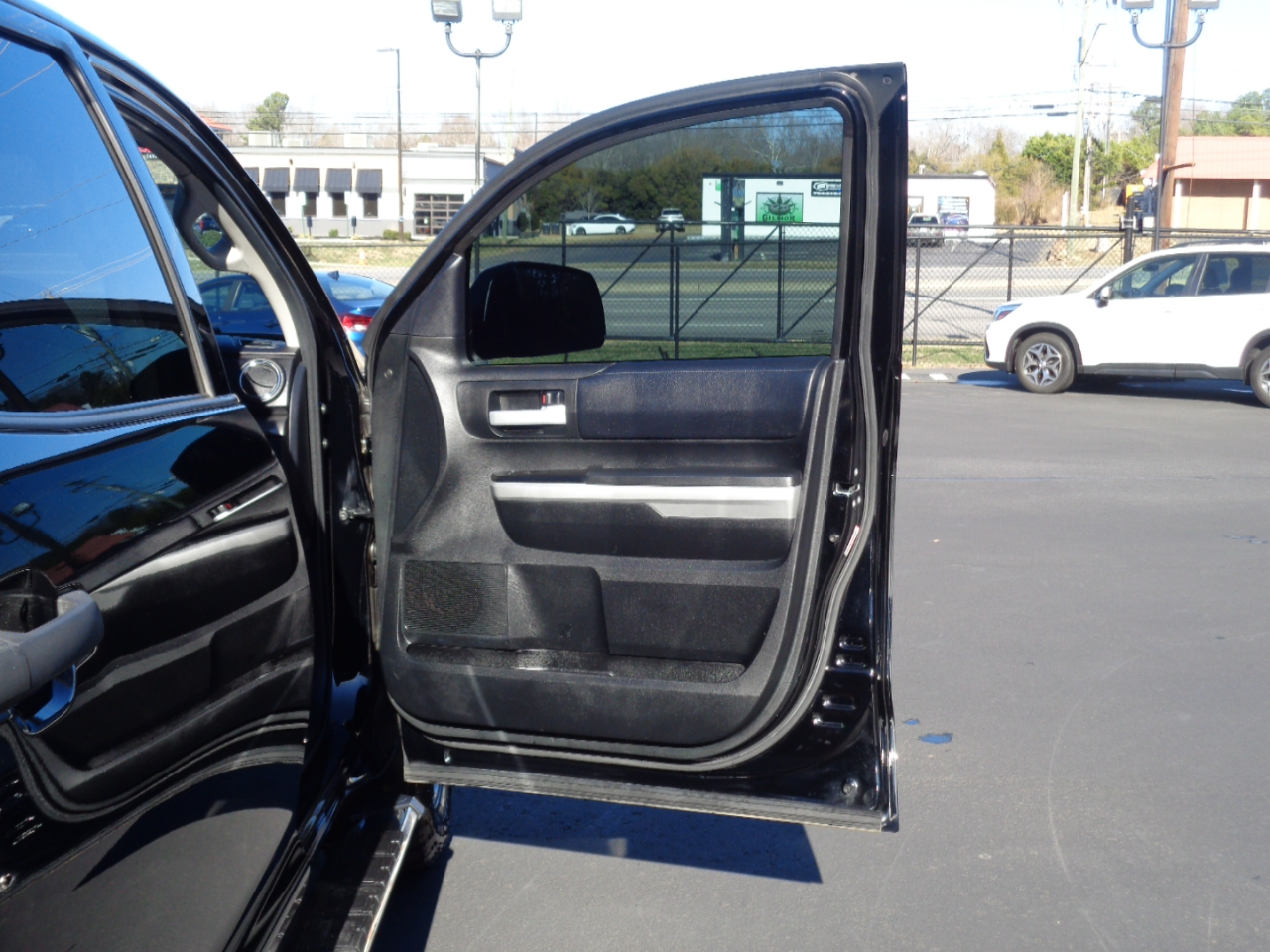 Toyota Tundra 4WD TRD Pro CrewMax 5.5' Bed 5.7L FFV (Natl) 2017