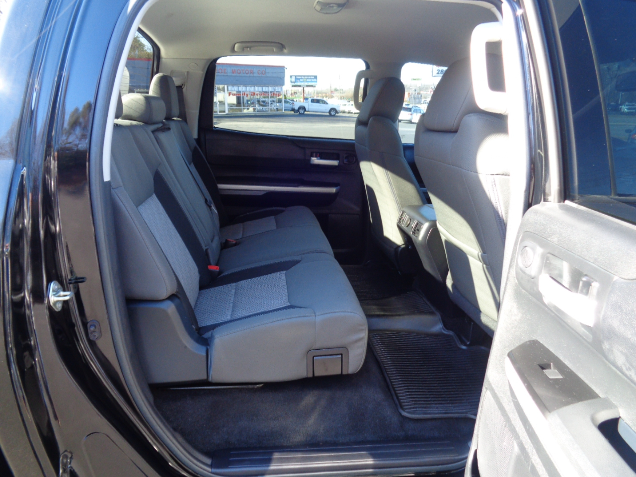 Toyota Tundra 4WD TRD Pro CrewMax 5.5' Bed 5.7L FFV (Natl) 2017