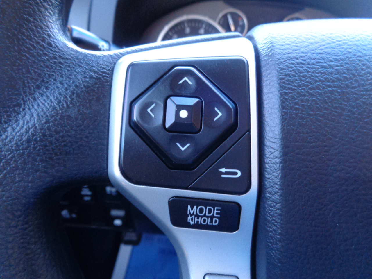 Toyota Tundra 4WD TRD Pro CrewMax 5.5' Bed 5.7L FFV (Natl) 2017