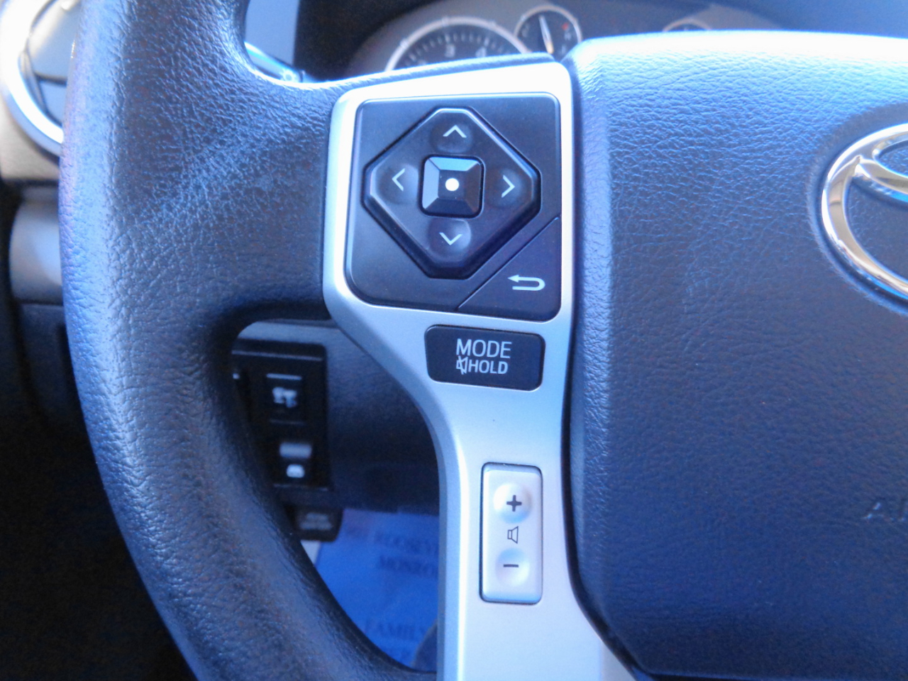 Toyota Tundra 4WD TRD Pro CrewMax 5.5' Bed 5.7L FFV (Natl) 2017