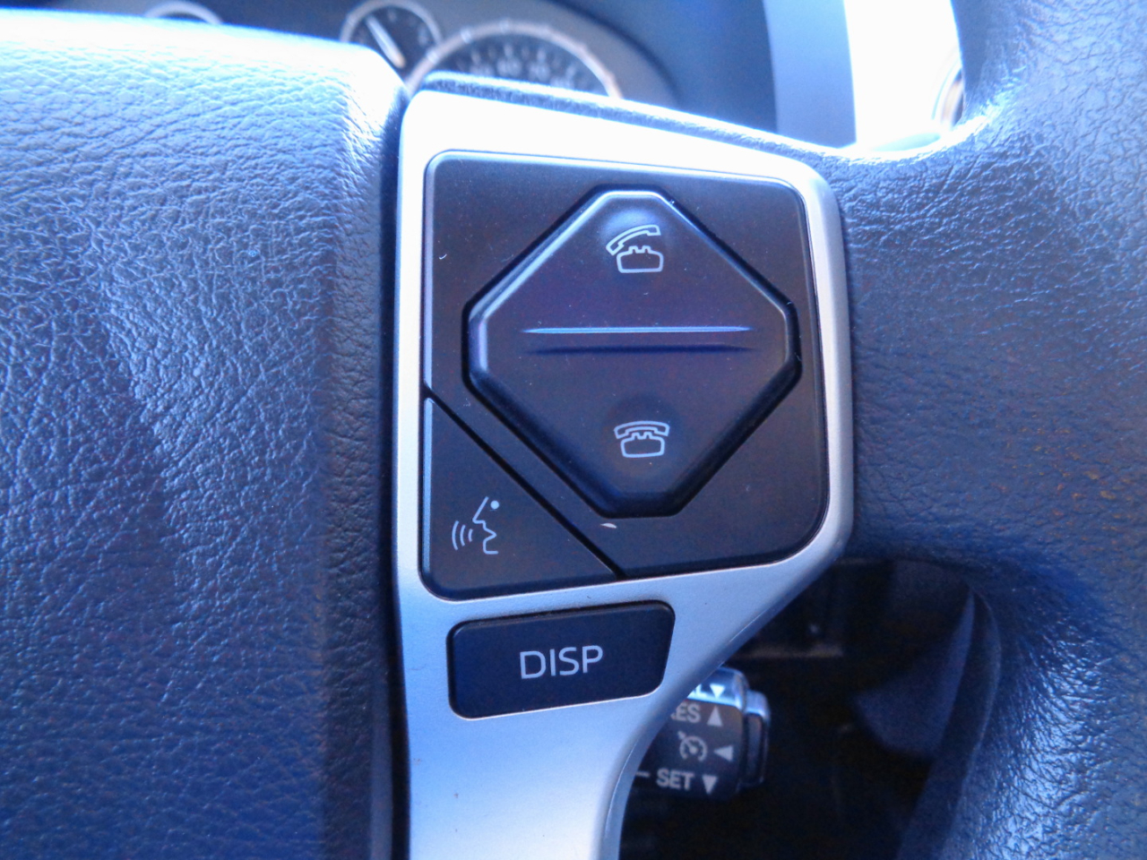 Toyota Tundra 4WD TRD Pro CrewMax 5.5' Bed 5.7L FFV (Natl) 2017