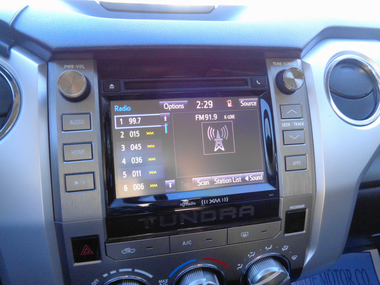 Toyota Tundra 4WD TRD Pro CrewMax 5.5' Bed 5.7L FFV (Natl) 2017