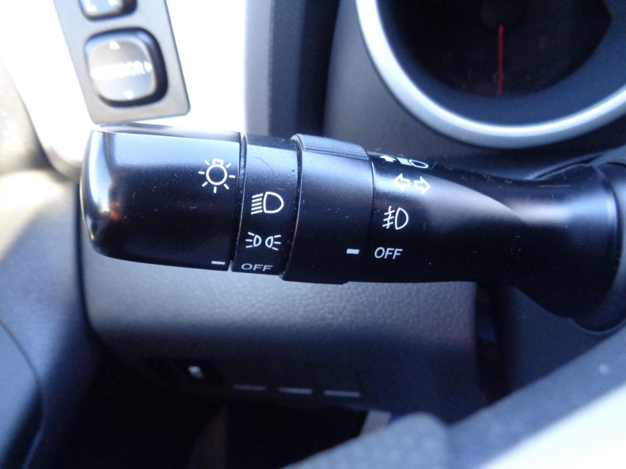 Toyota Matrix 5dr Wgn Man L FWD (Natl) 2012