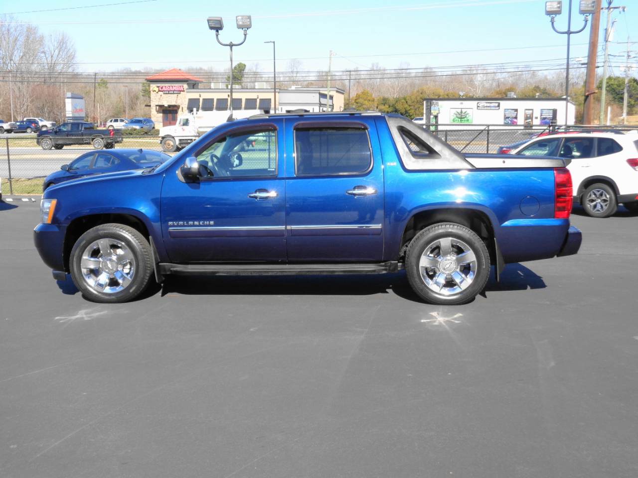 Chevrolet Avalanche 4WD Crew Cab LTZ 2012