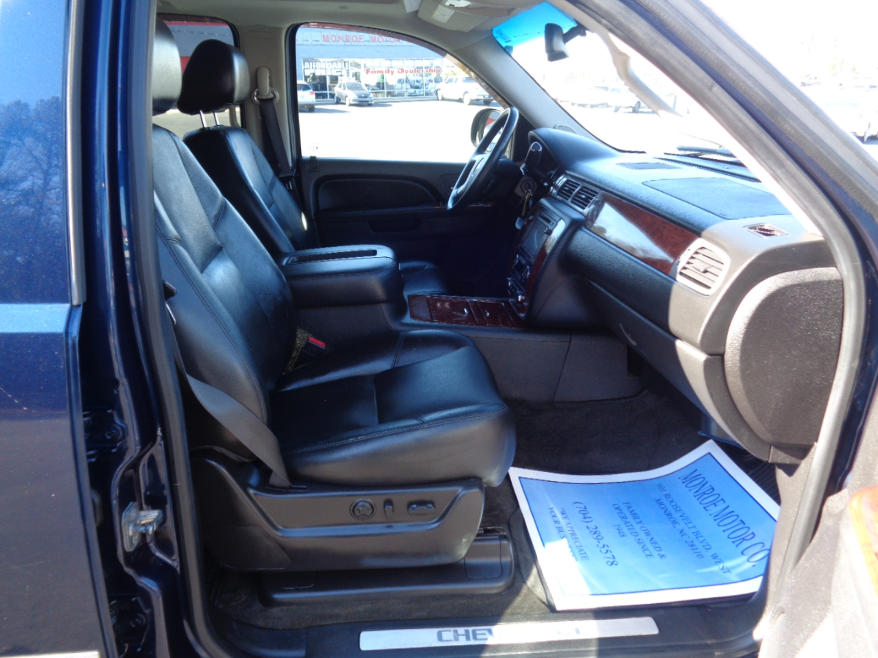 Chevrolet Avalanche 4WD Crew Cab LTZ 2012