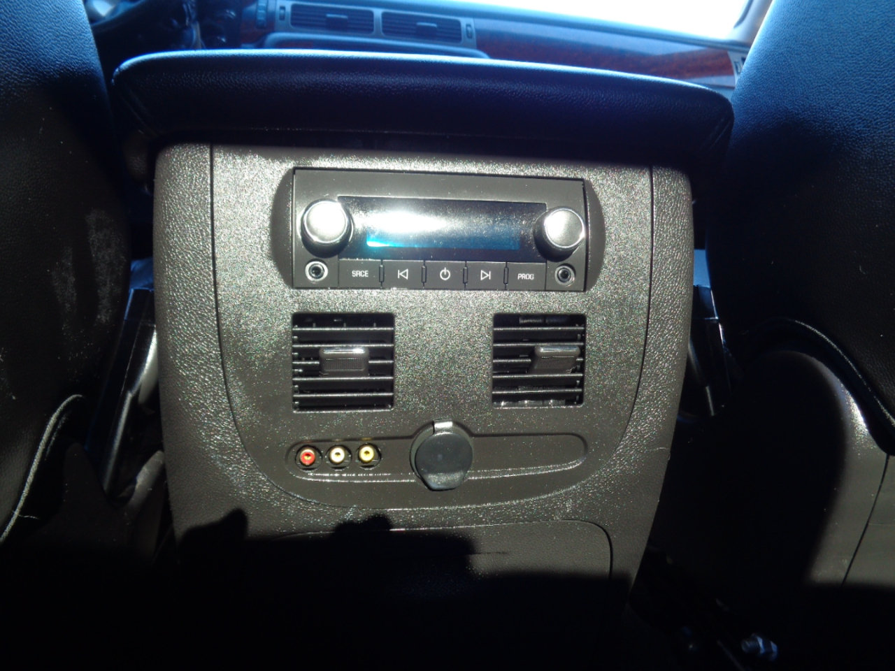 Chevrolet Avalanche 4WD Crew Cab LTZ 2012