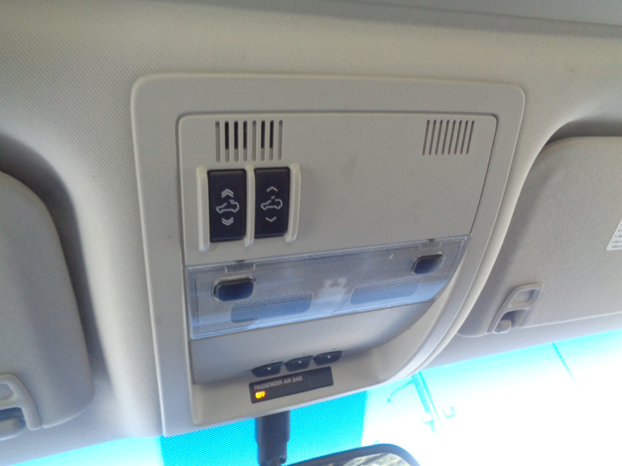 Chevrolet Avalanche 4WD Crew Cab LTZ 2012