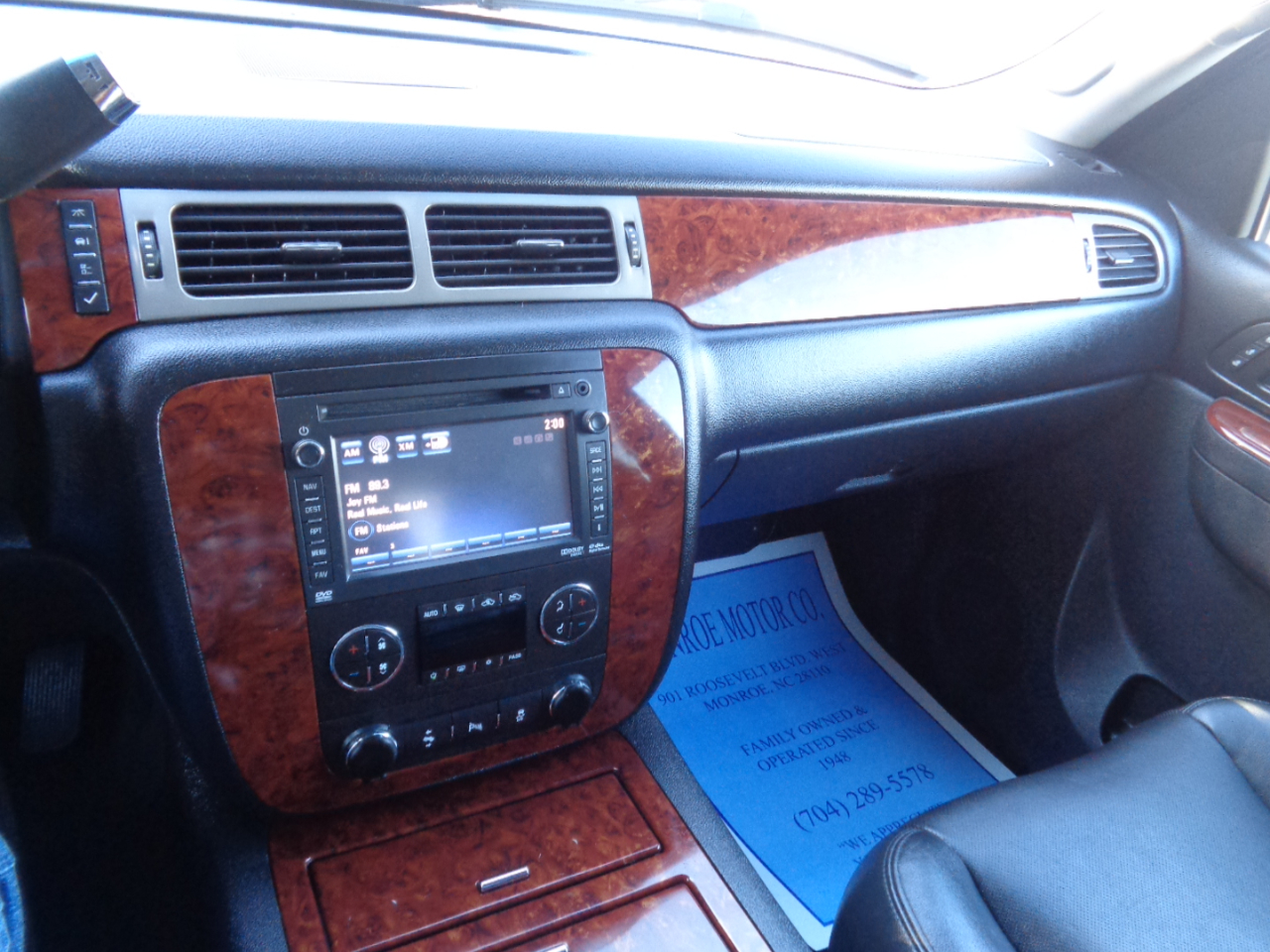 Chevrolet Avalanche 4WD Crew Cab LTZ 2012