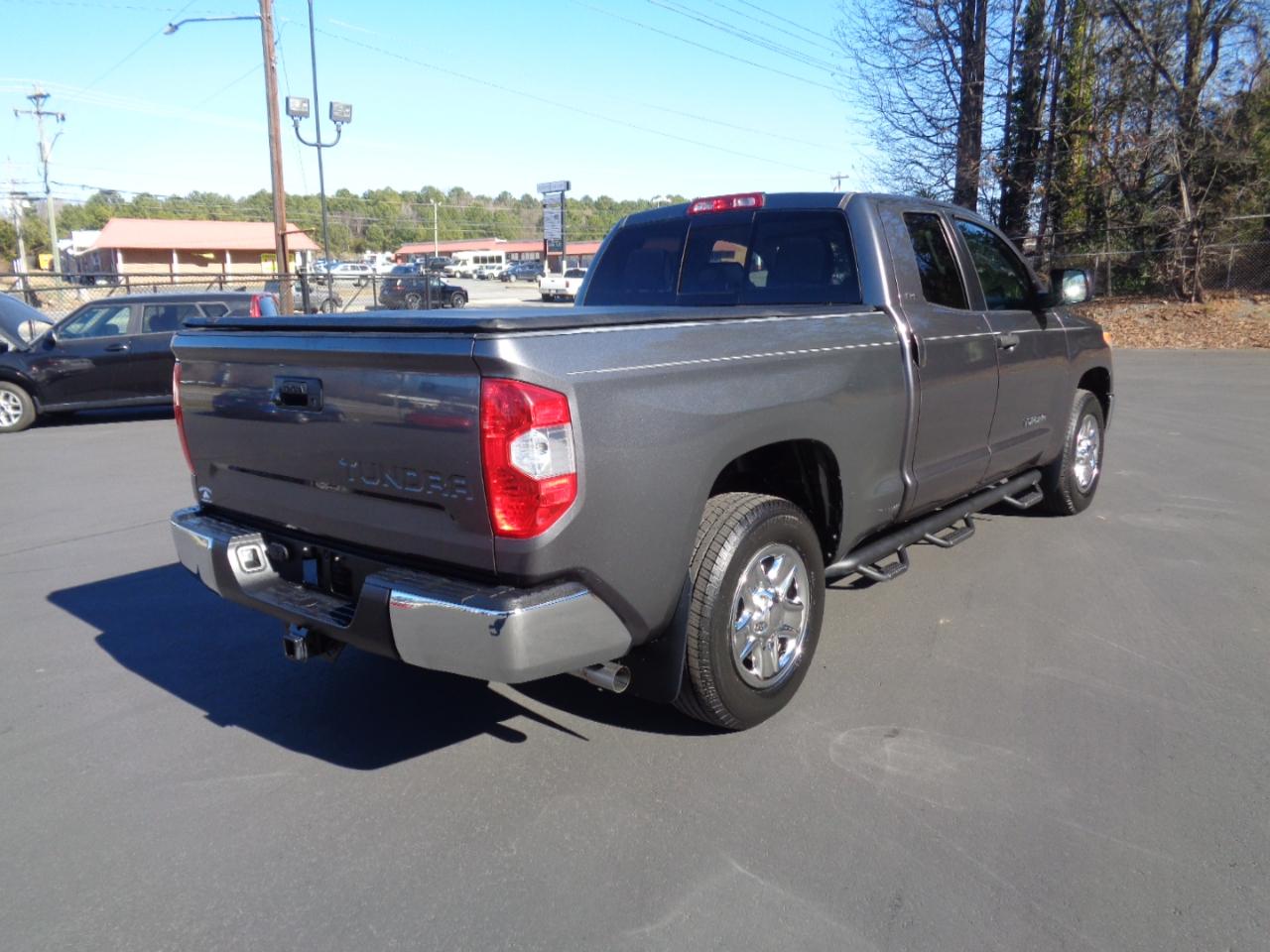 Toyota Tundra 2WD SR5 Double Cab 6.5' Bed 4.6L (Natl) 2017