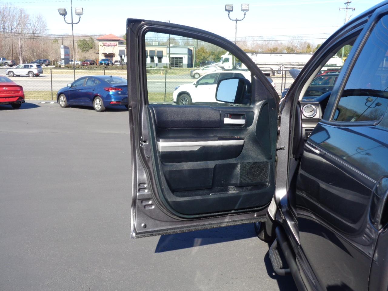 Toyota Tundra 2WD SR5 Double Cab 6.5' Bed 4.6L (Natl) 2017