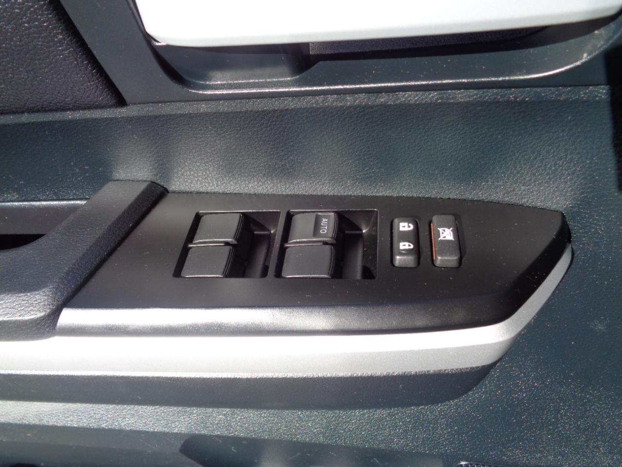 Toyota Tundra 2WD SR5 Double Cab 6.5' Bed 4.6L (Natl) 2017