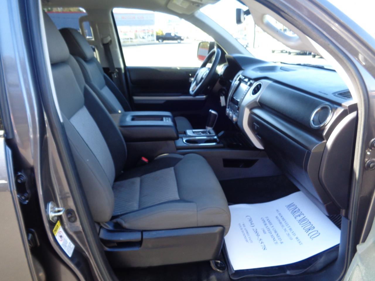 Toyota Tundra 2WD SR5 Double Cab 6.5' Bed 4.6L (Natl) 2017