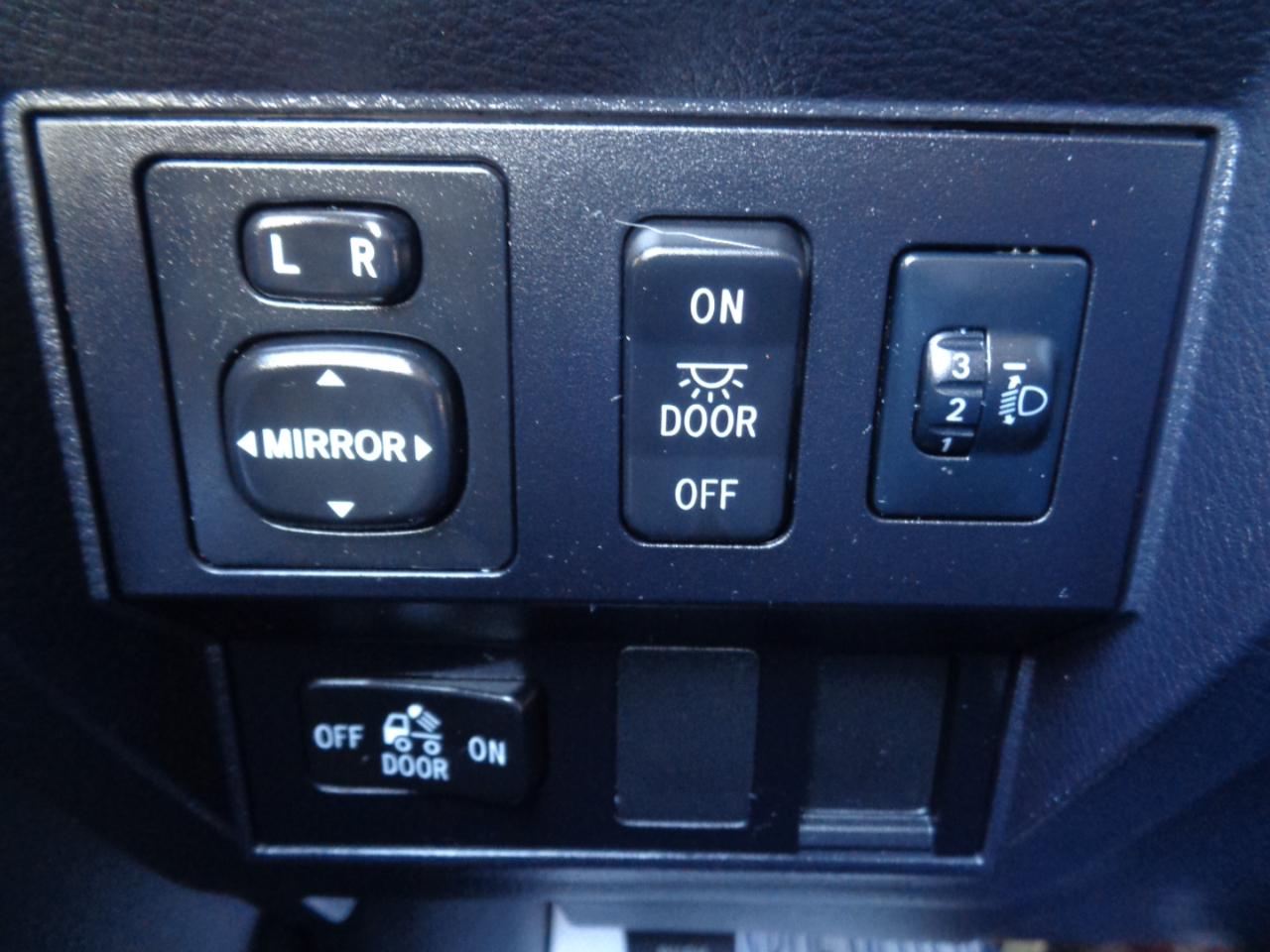 Toyota Tundra 2WD SR5 Double Cab 6.5' Bed 4.6L (Natl) 2017