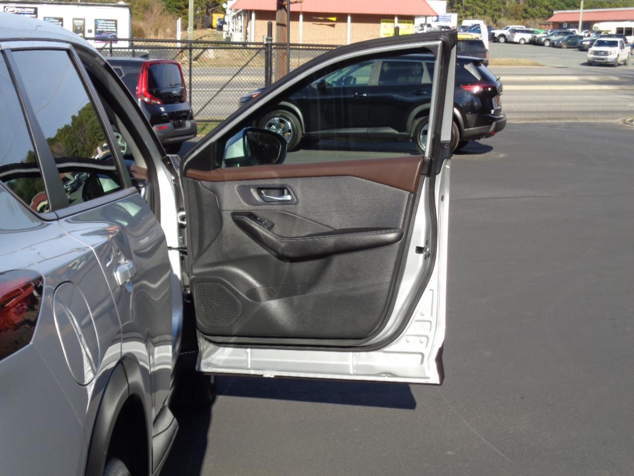 Nissan Rogue AWD SV 2023