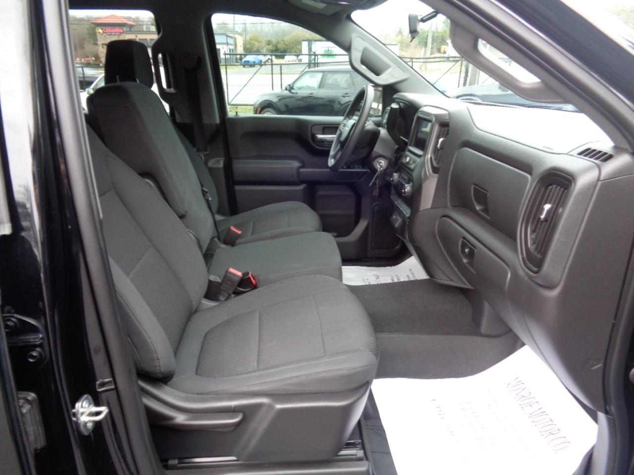 Chevrolet Silverado 1500 2WD Crew Cab 147" Custom 2020