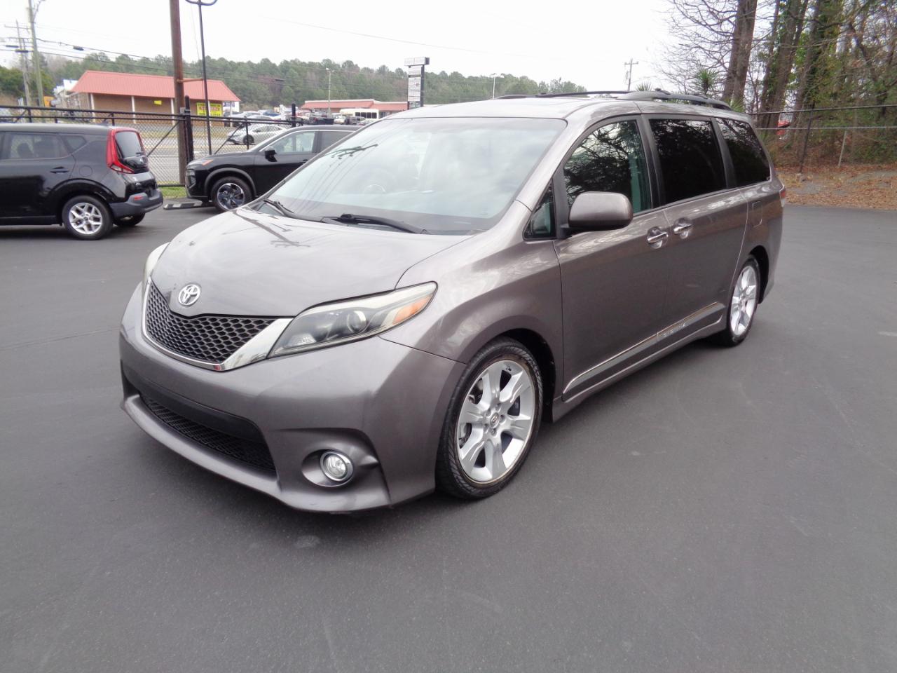 2015 Toyota Sienna 5dr 8-Pass Van SE FWD (Natl)