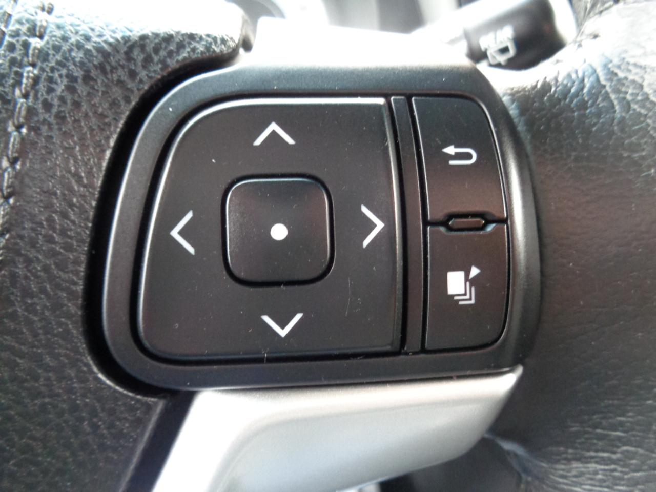 Toyota Sienna 5dr 8-Pass Van SE FWD (Natl) 2015