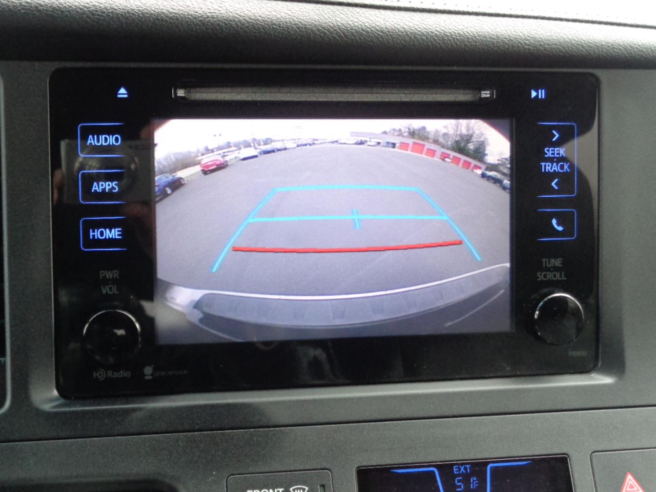 Toyota Sienna 5dr 8-Pass Van SE FWD (Natl) 2015