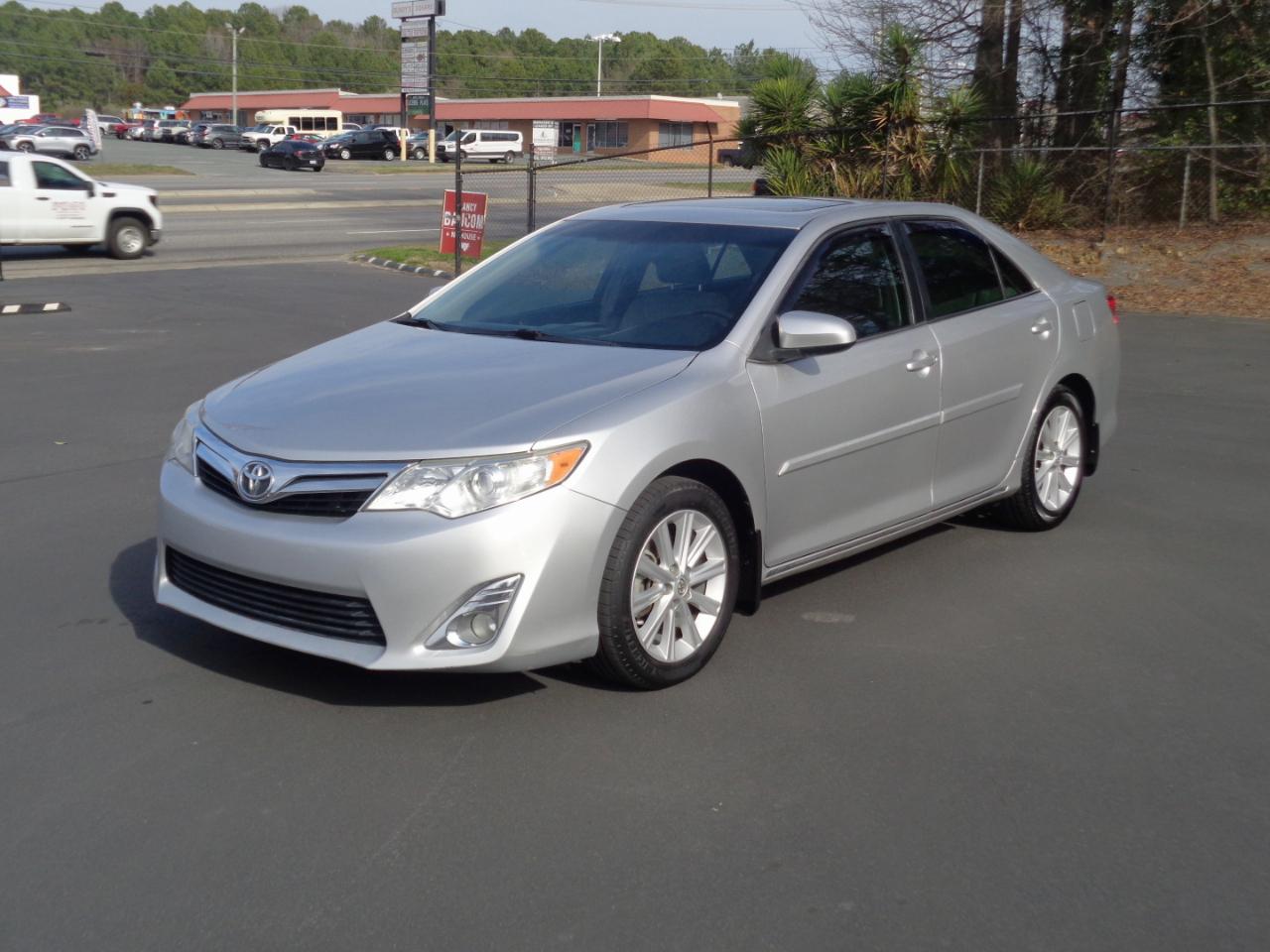 Toyota Camry 4dr Sdn I4 Auto XLE (Natl) 2013