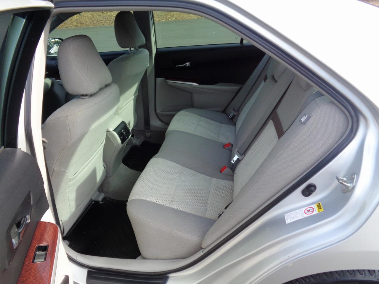 Toyota Camry 4dr Sdn I4 Auto XLE (Natl) 2013