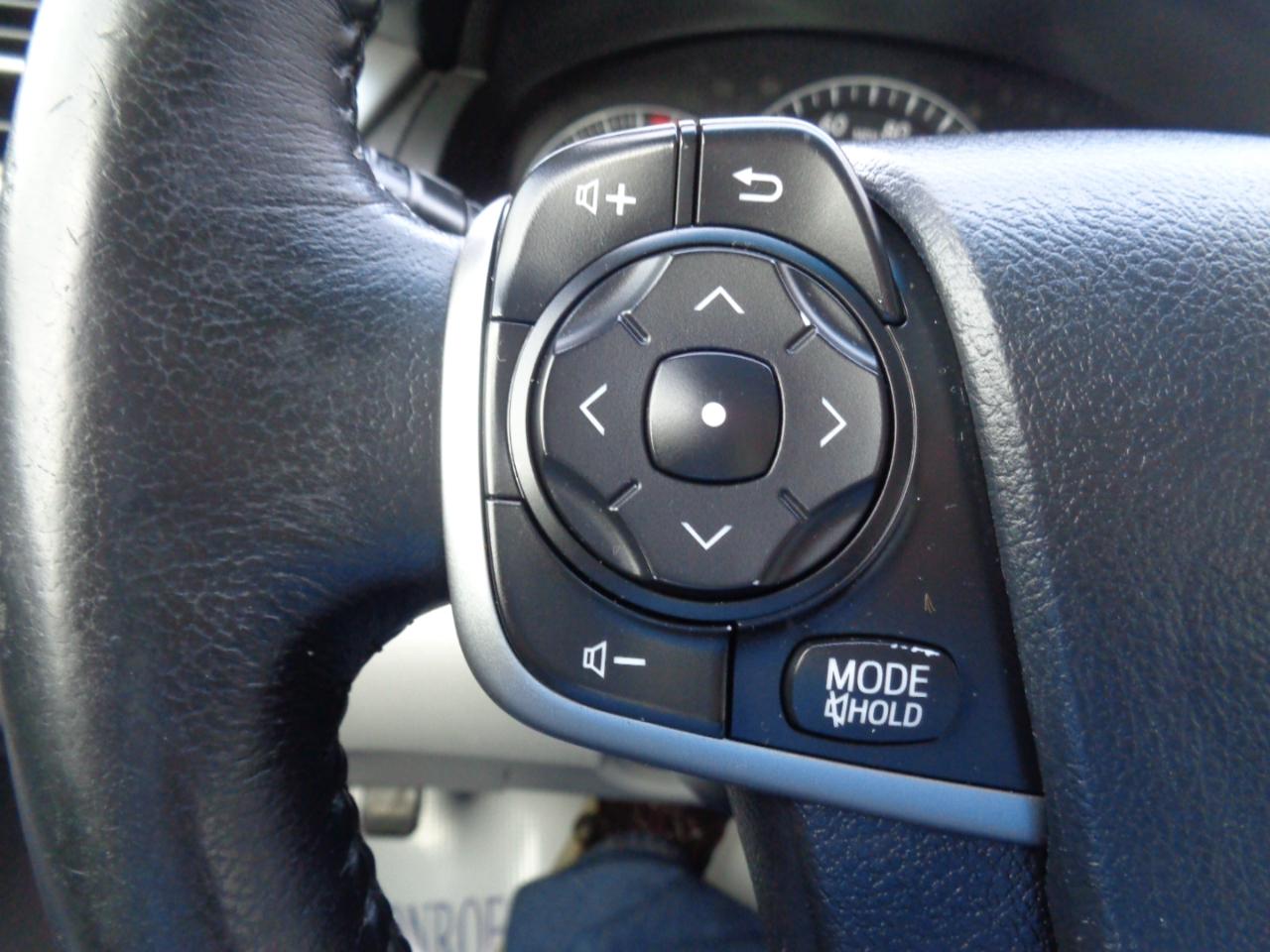 Toyota Camry 4dr Sdn I4 Auto XLE (Natl) 2013