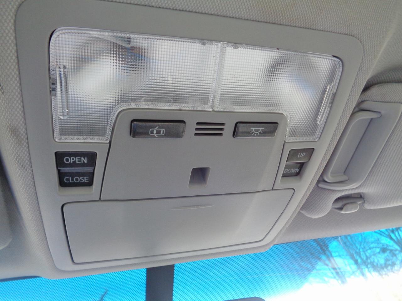 Toyota Camry 4dr Sdn I4 Auto XLE (Natl) 2013