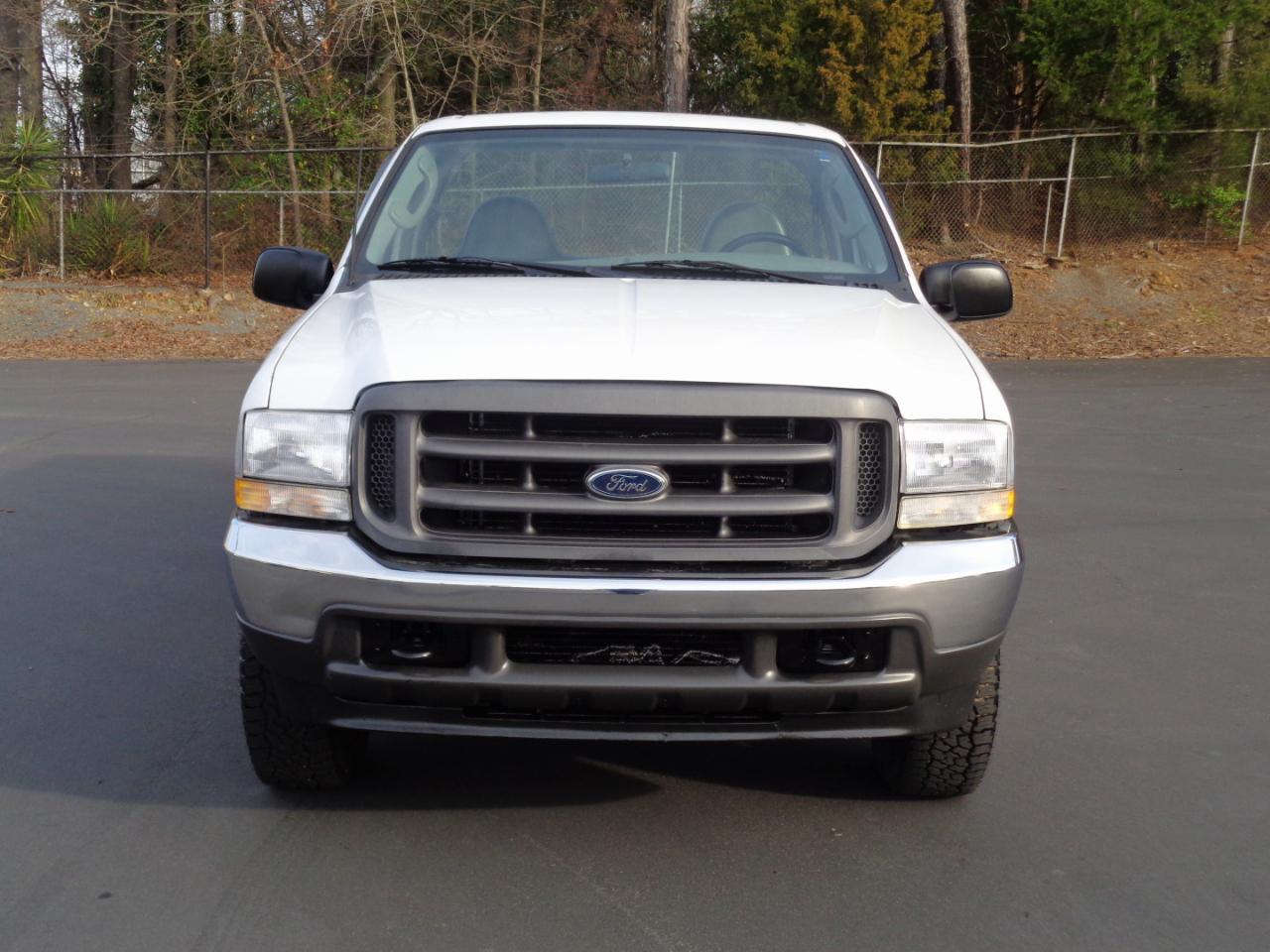 Ford Super Duty F-250 Reg Cab 137" XLT 4WD 2003