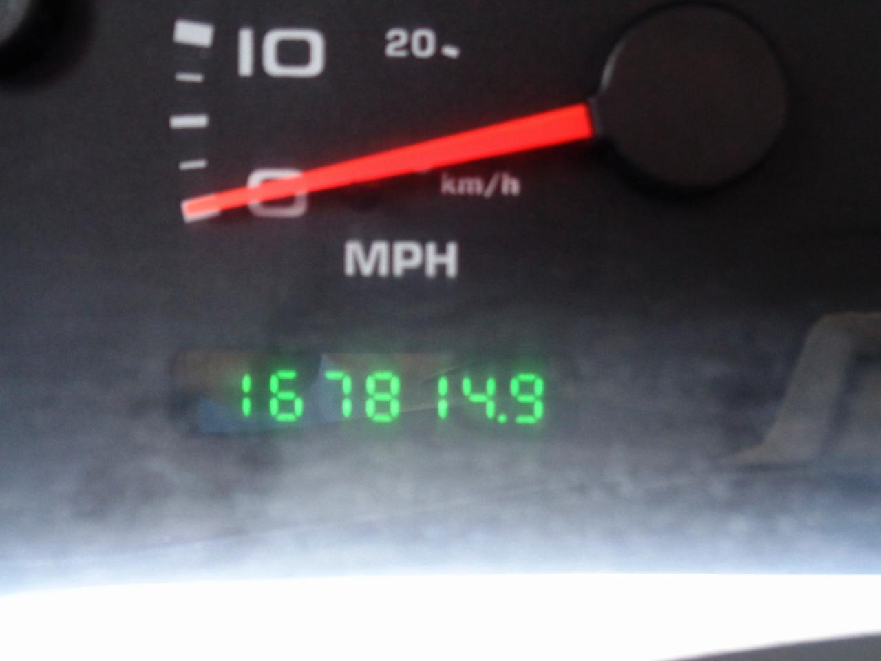 Ford Super Duty F-250 Reg Cab 137" XLT 4WD 2003